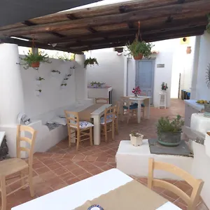 La Casa Di Zeffiro Bed & Breakfast Malfa (Salina)
